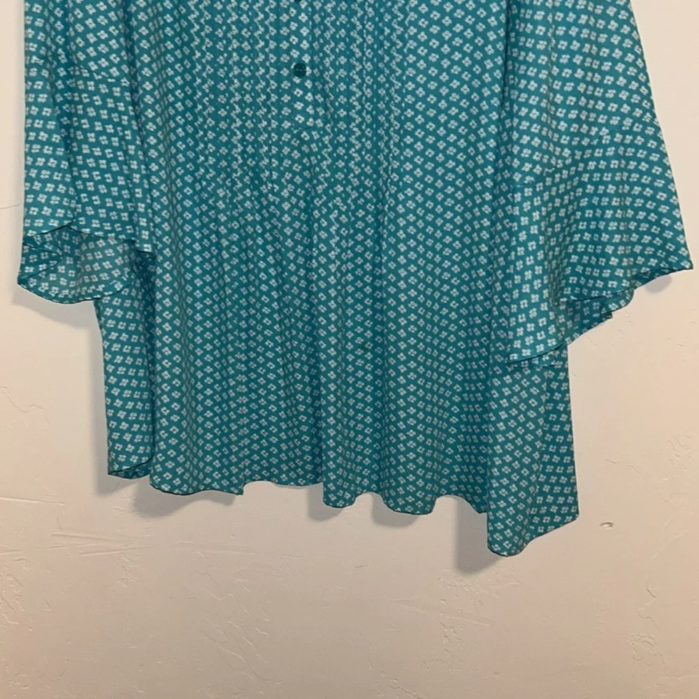 Catherines 3x 26/28W Turquoise and White Print Polyester Bell Sleeve Blouse